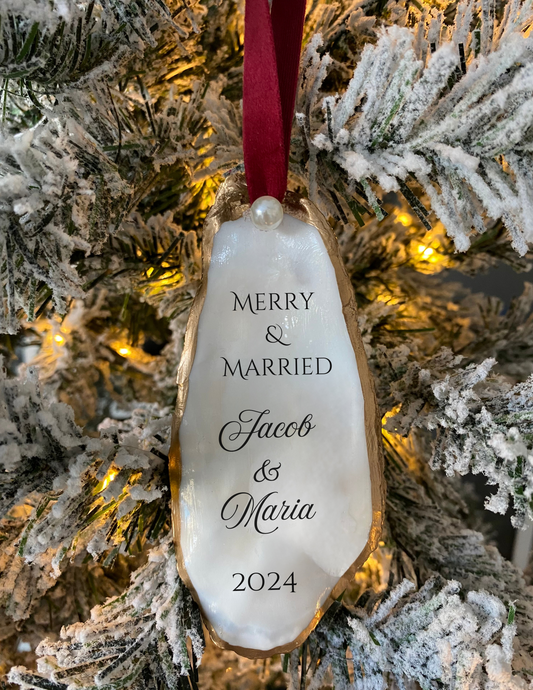 Merry and Married 2024 Christmas Ornament Wedding Ornament 2024 Handmade Shell Ornament Newlywed Christmas Tree Ornament First Christmas Nautical Ornament